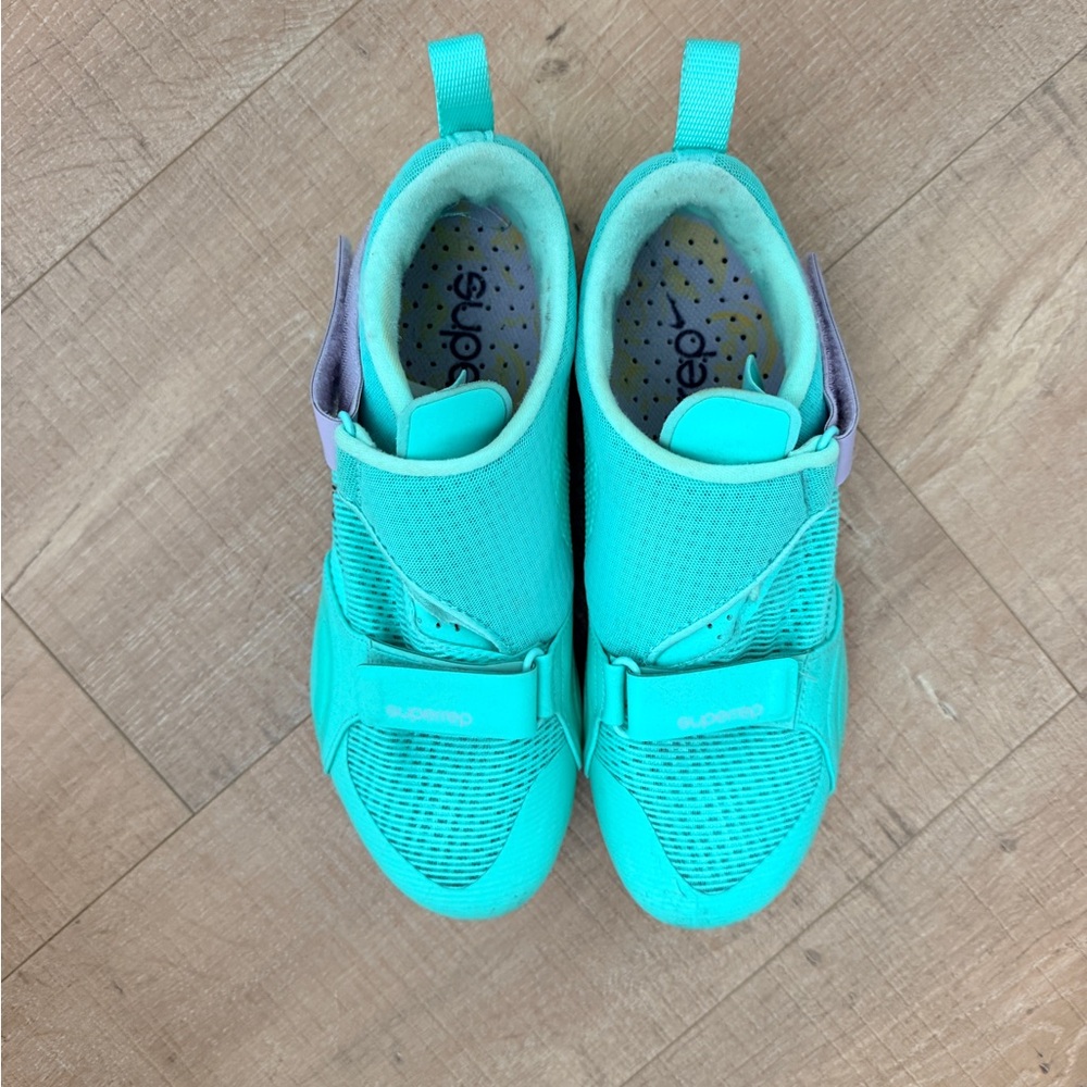 Nike Women's Turquoise and Lavender cycling Sneakers